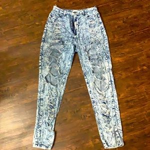 Distressed Stonewashed Stretchy Jeans